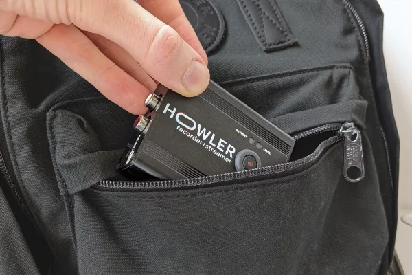 Colocar el Howler en una mochila